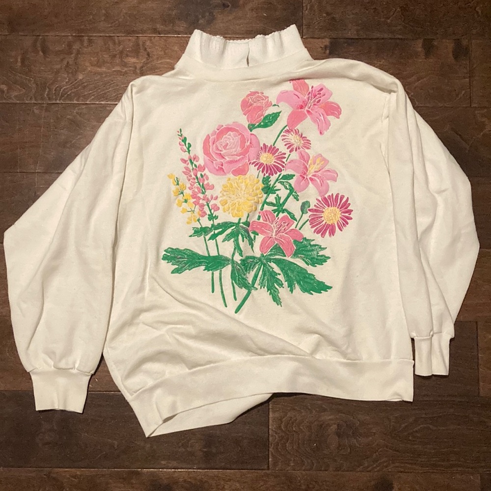 Vintage White Floral Grandma Core Sweater